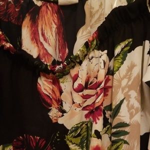 bubble B Tops - ❤Off the shoulder black floral 2XL Blouse bubble B Tops - ❤Off the shoulder black floral 2XL Blouse